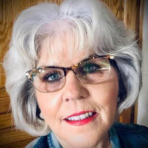 Meet your Posher, Janet